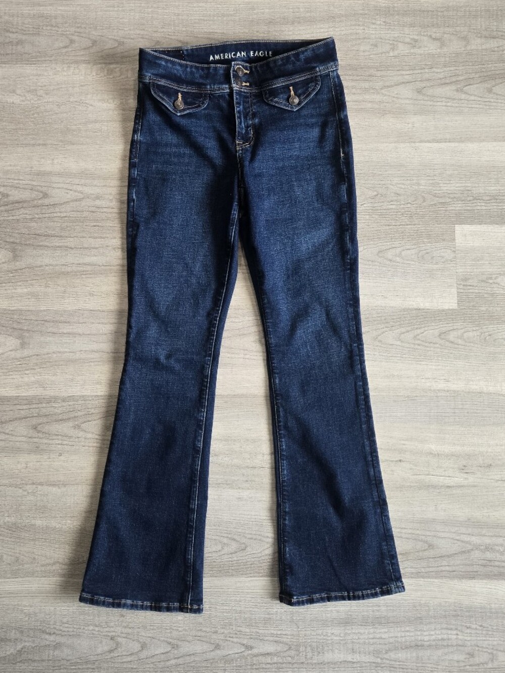 American Eagle Outfitters low rise bootcut jeans in navy blue size 2 short